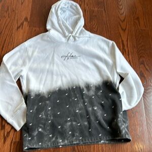 Men’s  Hollister pull over hoodie size xl excellent condition white and black